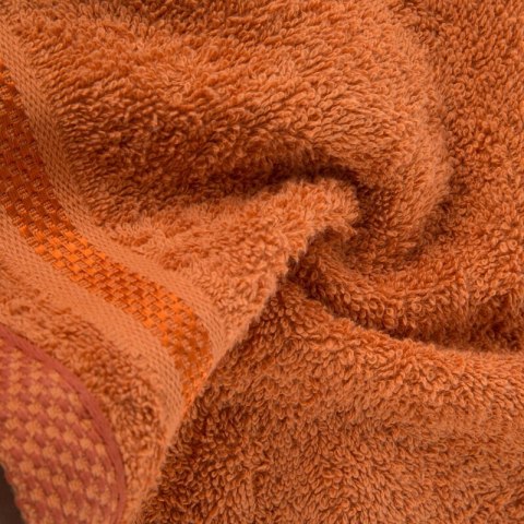 RE/ABBIE/06/POMA 40X60 (X6) 500 RE/ABBIE/06/POMA 40X60 (X6) 500
